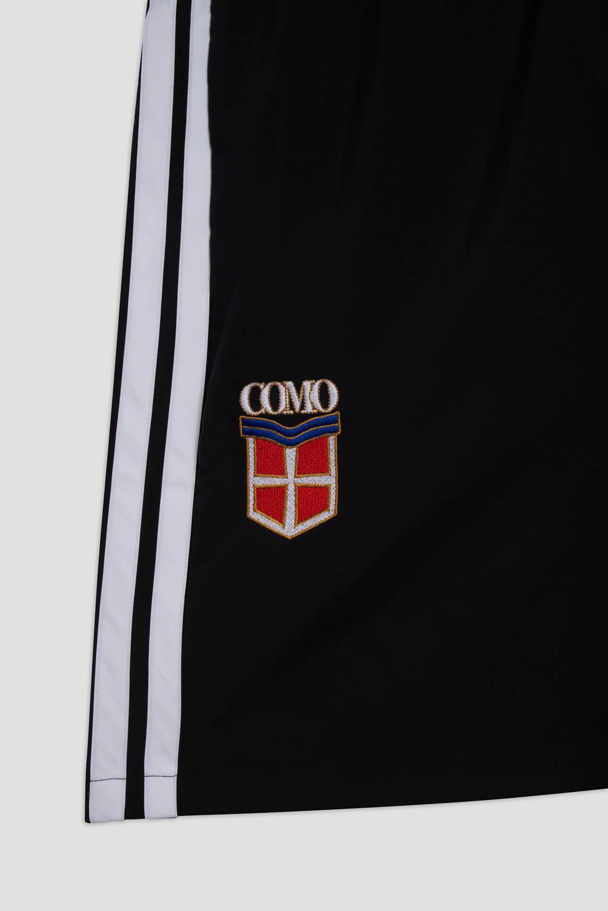 Adidas Como Crest Pantaloncini Neri - Image 3